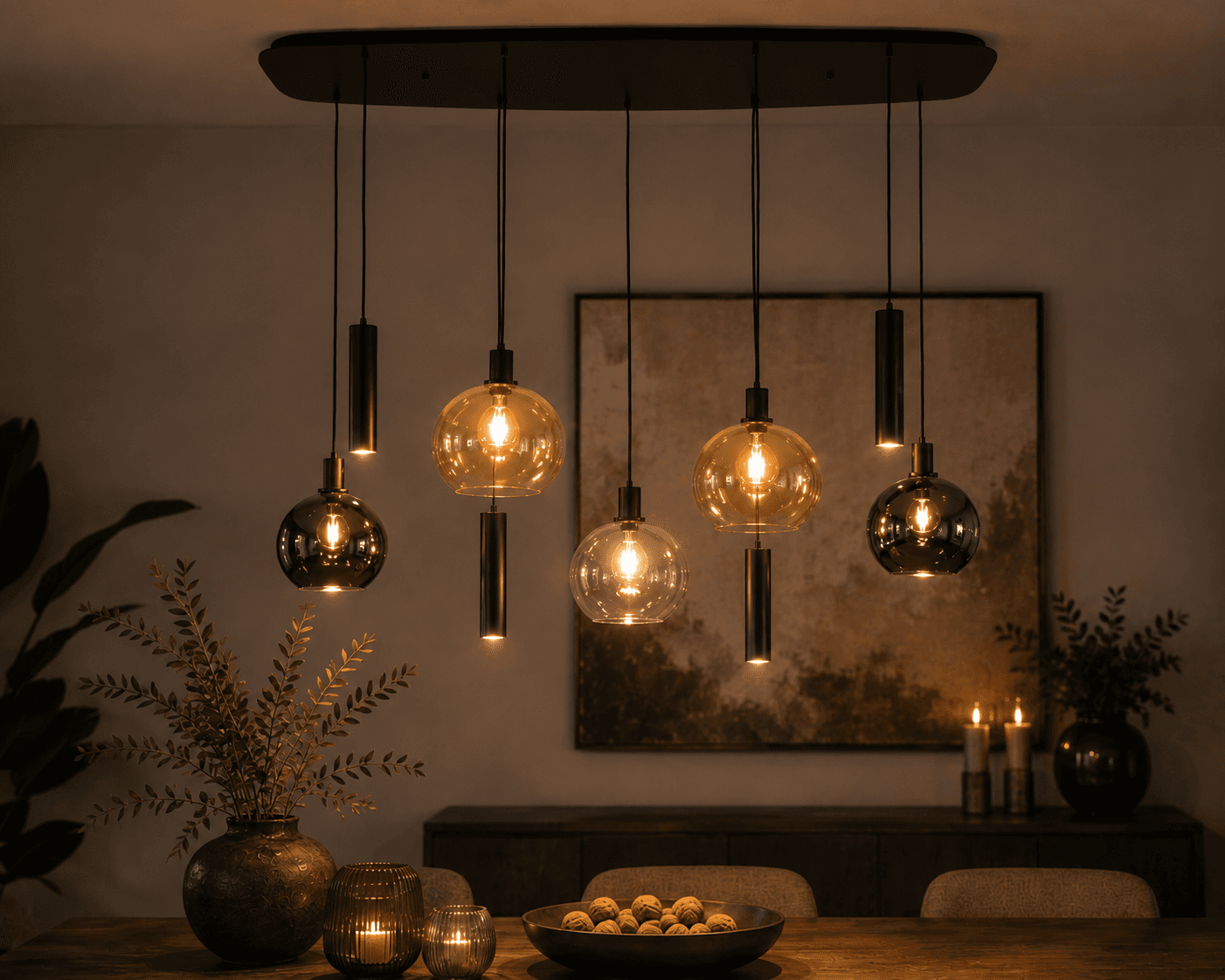 Hanglamp Sassari – 5 glazen bollen en 4 spots 